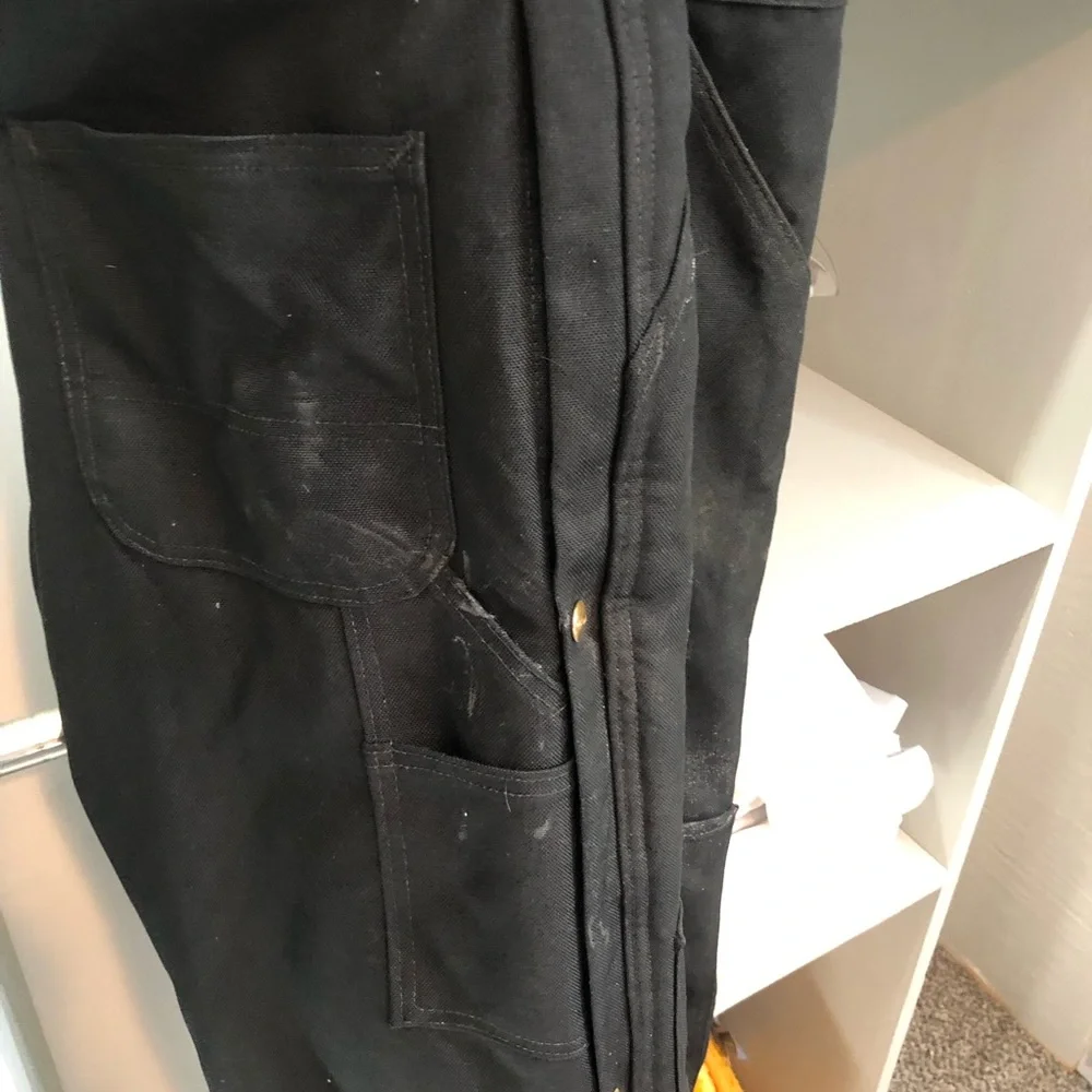 Carhartt Black insulated work overalls. 32 x 30. Some flaws. - Picture 6 of 11
